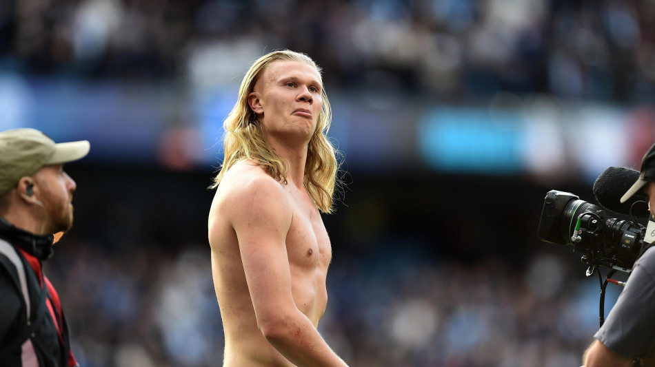 Manchester City in vetta alla Premier con la vittoria sul Burnley, retrocesso