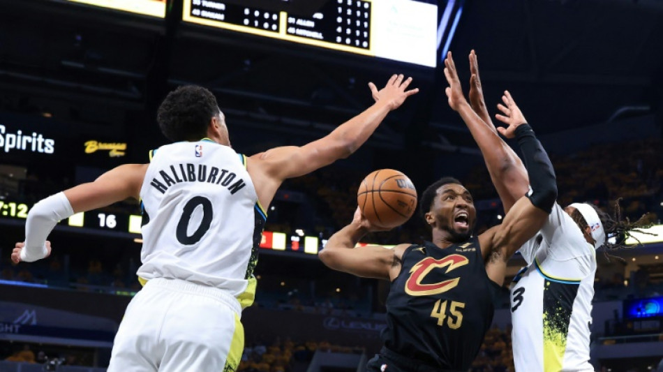 NBA: Cleveland rel&egrave;ve la t&ecirc;te, Denver domine OKC en prolongations