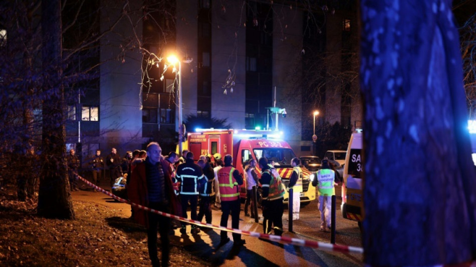 Ataque com granada deixa 15 feridos em bar na Fran&ccedil;a