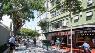 "Tit&aacute;n de la literatura", lamentan los lectores del nobel Vargas Llosa