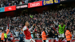 Arsenal late show denies Man City, Villa still winless 