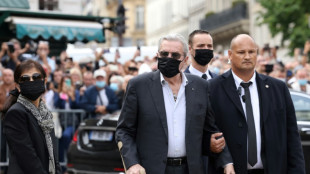 Affaire Delon: Hiromi Rollin porte plainte &agrave; son tour contre les enfants de l'acteur 