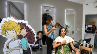 La "revoluci&oacute;n de los rizos" desaf&iacute;a los estereotipos de belleza en T&uacute;nez