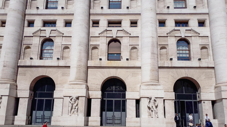 Borsa: Milano chiude in rialzo, +1,11%