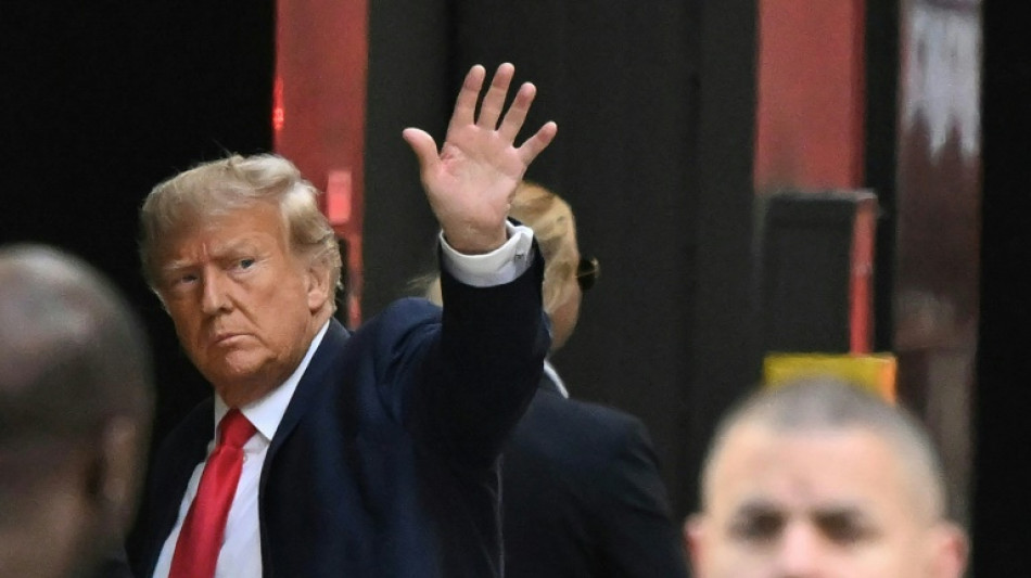 Donald Trump comparece en hist&oacute;rica audiencia ante el juez en Nueva York
