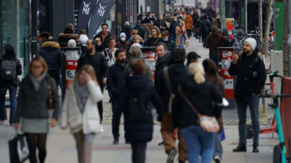 Verbraucherstimmung erholt sich im Dezember mit Blick auf Weihnachten weiter