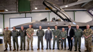 Argentina compra 24 caças F-16 da Dinamarca 