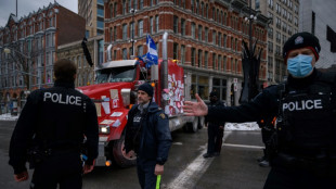 La policía de Canadá se despliega en las calles de Ottawa