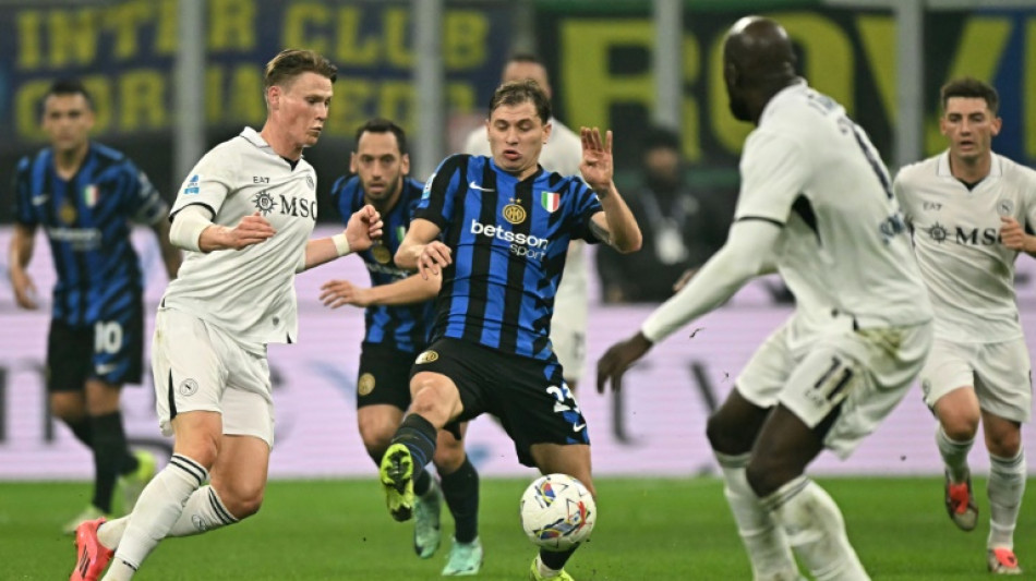 Napoli empata com a Inter e mant&eacute;m lideran&ccedil;a; Roma demite treinador