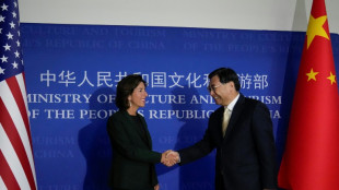 En Chine, la ministre am&eacute;ricaine au Commerce tente d'arrondir les angles