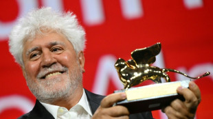 Pedro Almodovar Lion d'or &agrave; Venise pour "La chambre d'&agrave; c&ocirc;t&eacute;", son premier film am&eacute;ricain