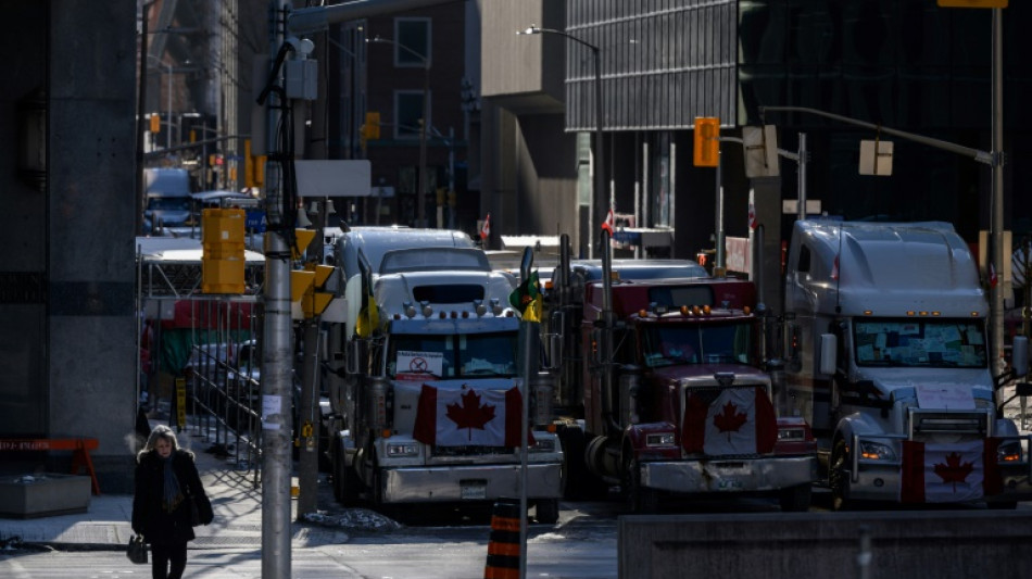 Canada: statu quo dans les rues d'Ottawa malgr&eacute; l'&eacute;tat d'urgence