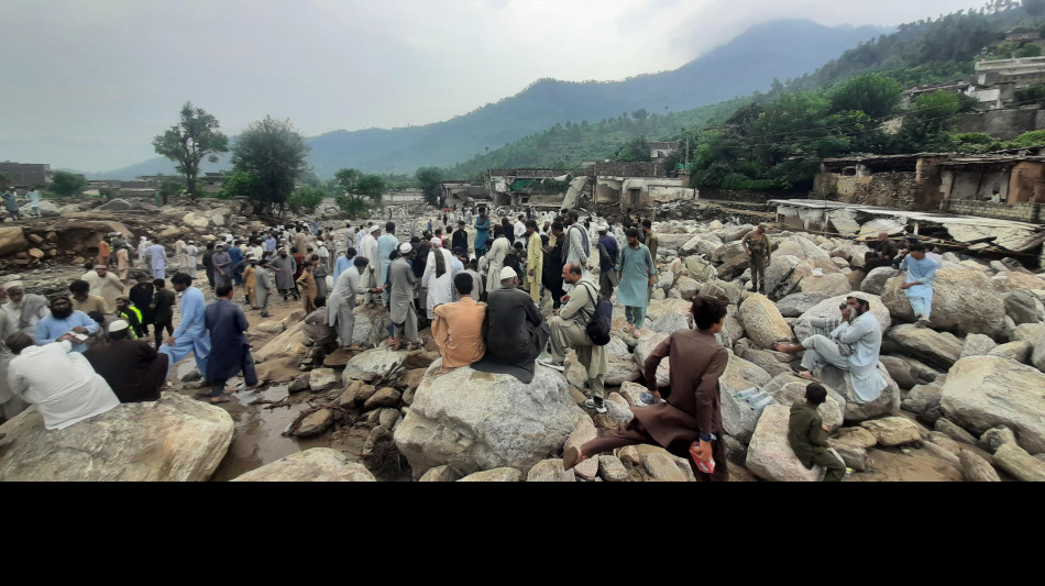 Alluvioni in Pakistan, almeno 150 dispersi oltre a 350 vittime