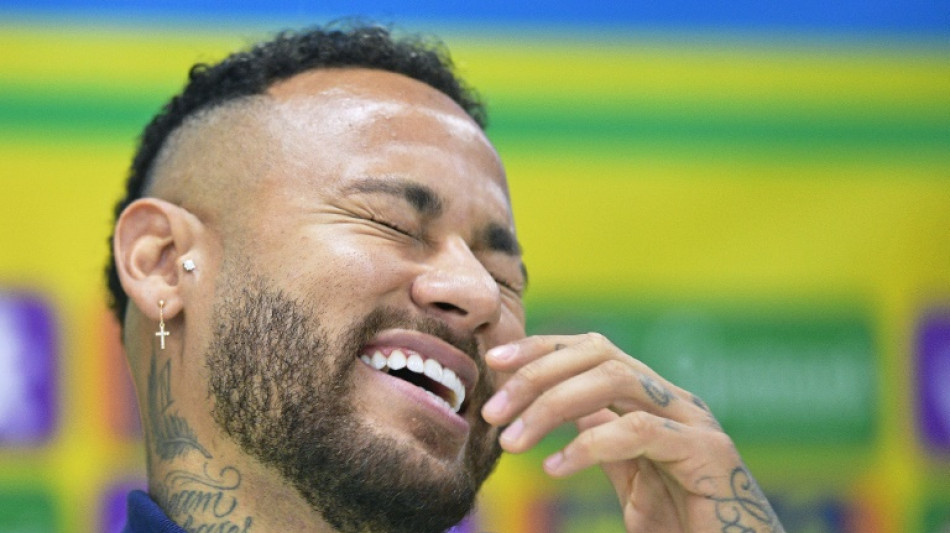 Neymar diz que n&atilde;o est&aacute; 100% para estreia do Brasil nas Eliminat&oacute;rias da Copa de 2026