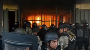 Detentos libertam pres&iacute;dio que tomaram no Paraguai