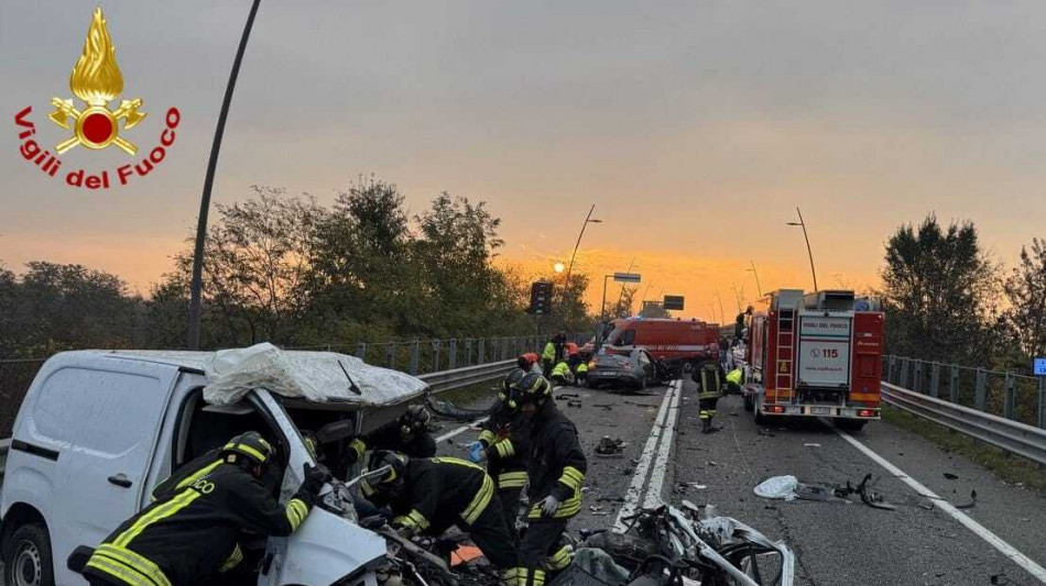 Scontro tra auto sulla tangenziale sud di Bergamo, 3 morti