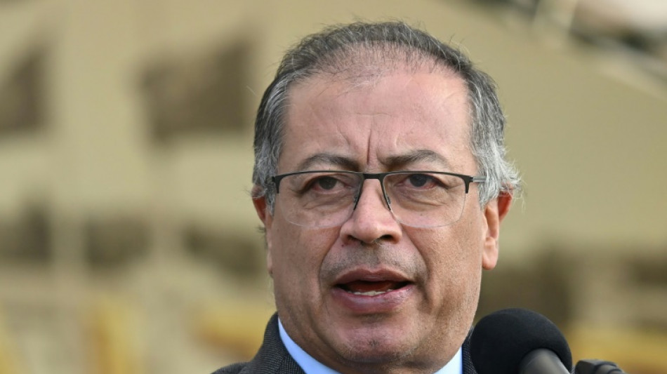 Governo da Col&ocirc;mbia desmorona ap&oacute;s reuni&atilde;o de gabinete transmitida ao vivo