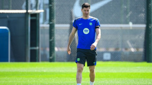 Lewandowski volta aos treinos do Barcelona