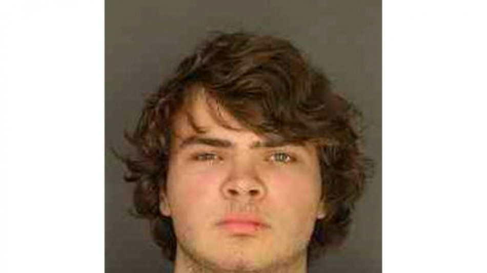 El sospechoso de la matanza en un supermercado de EEUU seguir&aacute; detenido