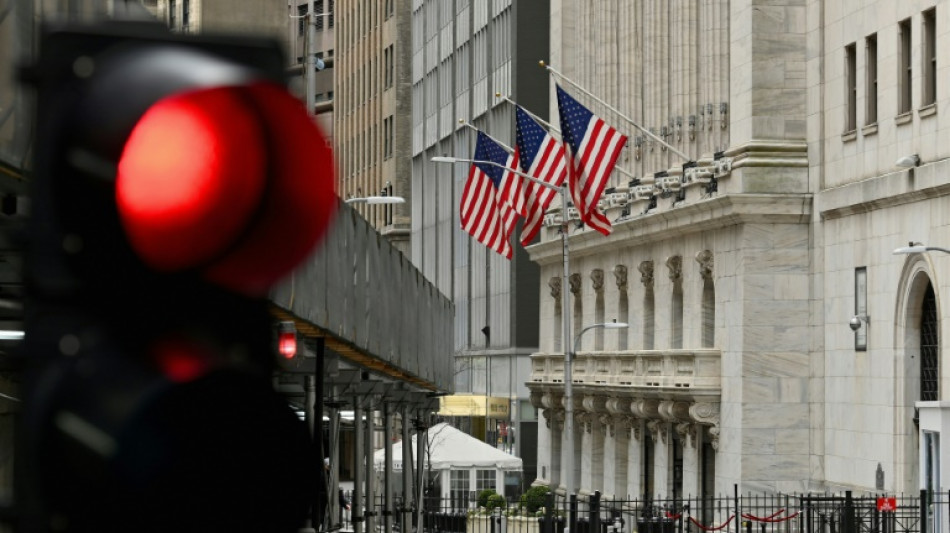 Wall Street termine le mois d'avril en s&eacute;v&egrave;re perte