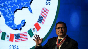 Jefe policial se retracta tras mencionar que México "es campeón" de las drogas sintéticas