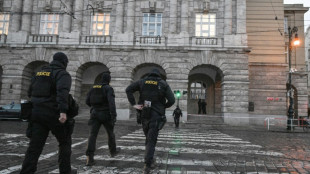 Como&ccedil;&atilde;o em Praga ap&oacute;s ataque que deixou 14 mortos em universidade