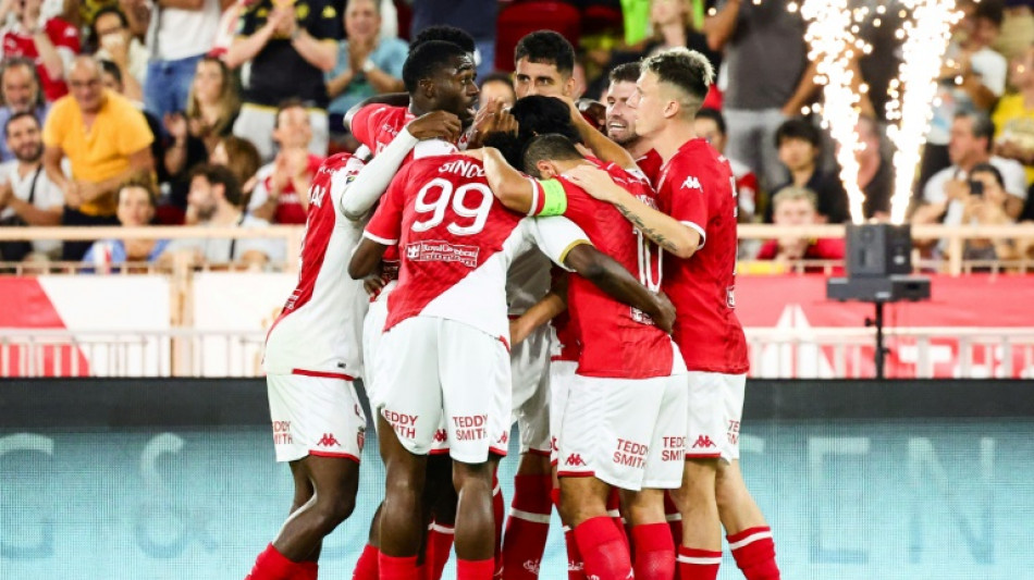 Monaco vence Lens (3-0) e &eacute; l&iacute;der da Ligue 1