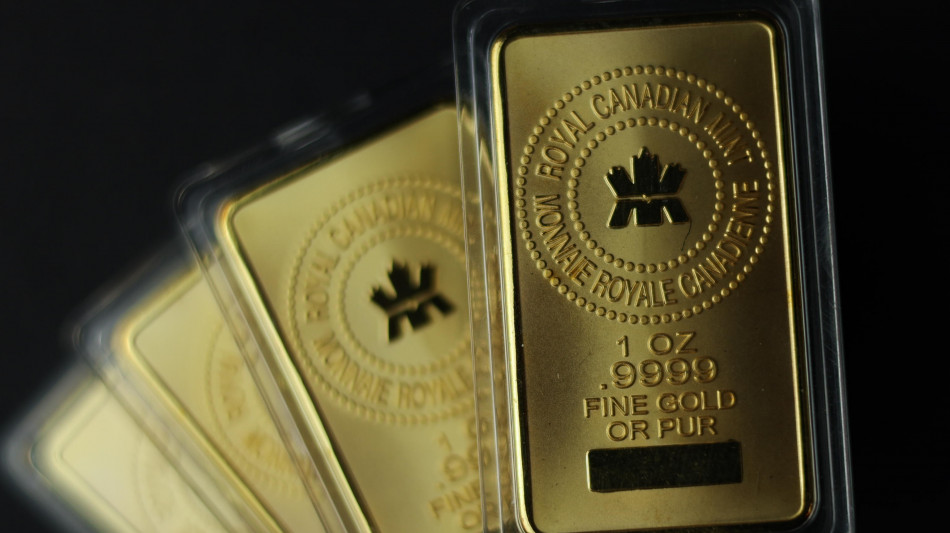 Oro, in lieve calo, prezzo spot a 4.691,2 dollari l'oncia