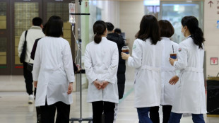 S. Korean government orders doctors back to hospitals