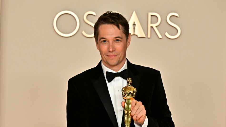 "Anora" arrasa en los &Oacute;scar que la coronan como la mejor pel&iacute;cula del a&ntilde;o