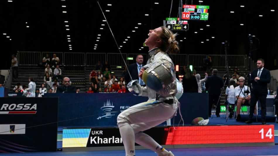 Ucraniana vence russa em Mundial de Esgrima, mas &eacute; desclassificada por recusar aperto de m&atilde;o