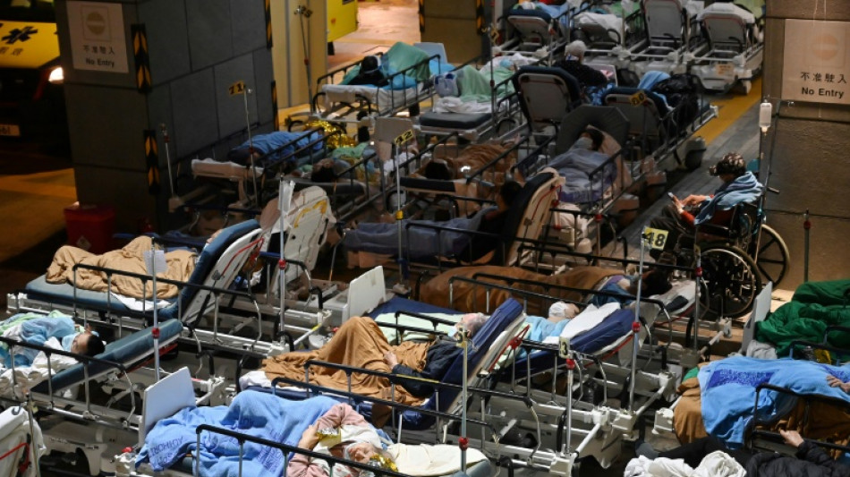 Hospitales de Hong Kong en "modo de guerra" ante propagación de ómicron