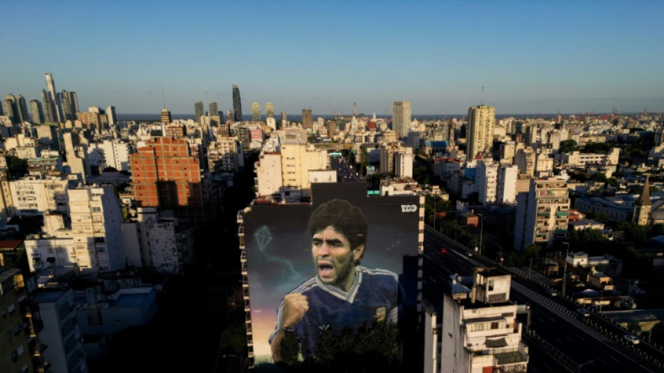 Argentine: le proc&egrave;s Maradona en p&eacute;ril apr&egrave;s la r&eacute;cusation d'une juge