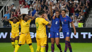 Williams double as USA down South Africa 3-0