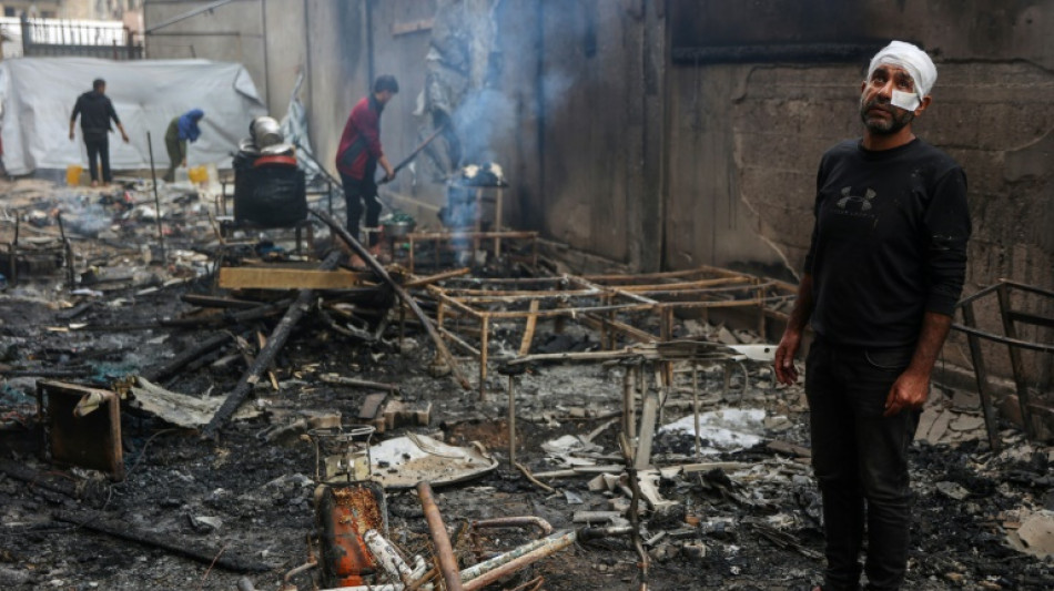 Presidente da Autoridade Palestina pede liberta&ccedil;&atilde;o dos ref&eacute;ns de Gaza; bombardeios israelenses matam 18