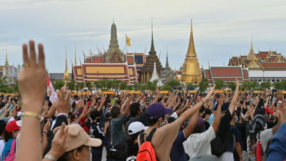 Amnesty: Verfahren gegen mehr als 200 demonstrierende Kinder in Thailand 
