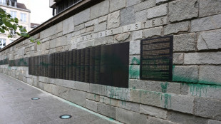 Jets de peinture verte sur deux synagogues et le M&eacute;morial de la Shoah &agrave; Paris (police)