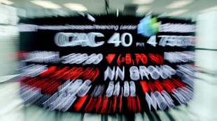 La Bourse de Paris perd plus de 3%, lest&eacute;e par les valeurs expos&eacute;es &agrave; la Russie