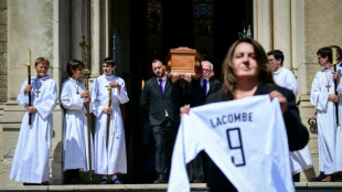 Football: dernier hommage rendu &agrave; Bernard Lacombe pr&egrave;s de Lyon   
