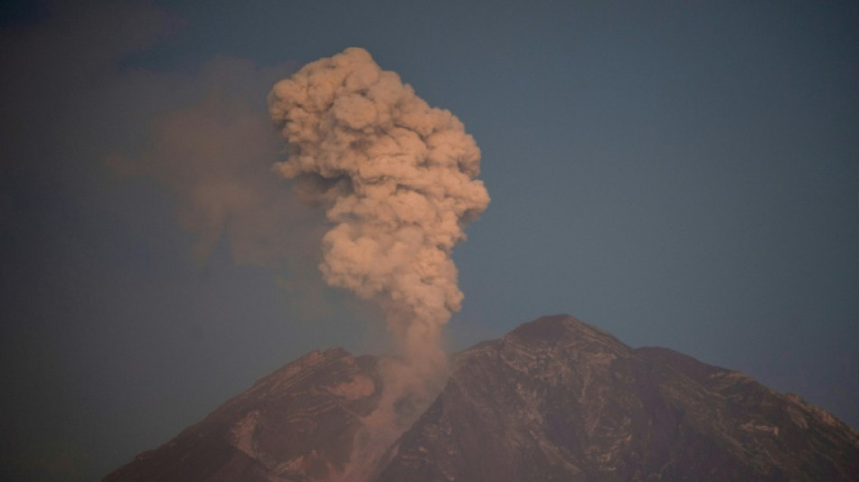 Schon mehr als 2400 Menschen nach Ausbruch von indonesischem Vulkan evakuiert