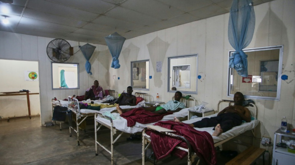 Zimbabwe: les malades d'Harare oblig&eacute;s de se soigner &agrave; la campagne