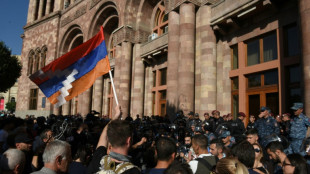 Heftige Zusammenstöße bei Protesten gegen armenische Regierung in Eriwan