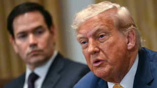 Trump descarta mudar data limite para tarifas e amea&ccedil;a com mais encargos