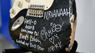 Una guitarra destrozada por Kurt Cobain ser&aacute; subastada en EEUU