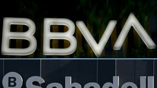El banco español BBVA quiere conversar sobre una "posible fusión" con su competidor Sabadell