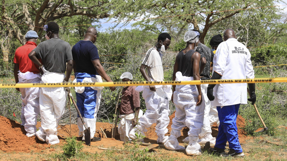 Setta del digiuno in Kenya, scoperte nuove fosse comuni