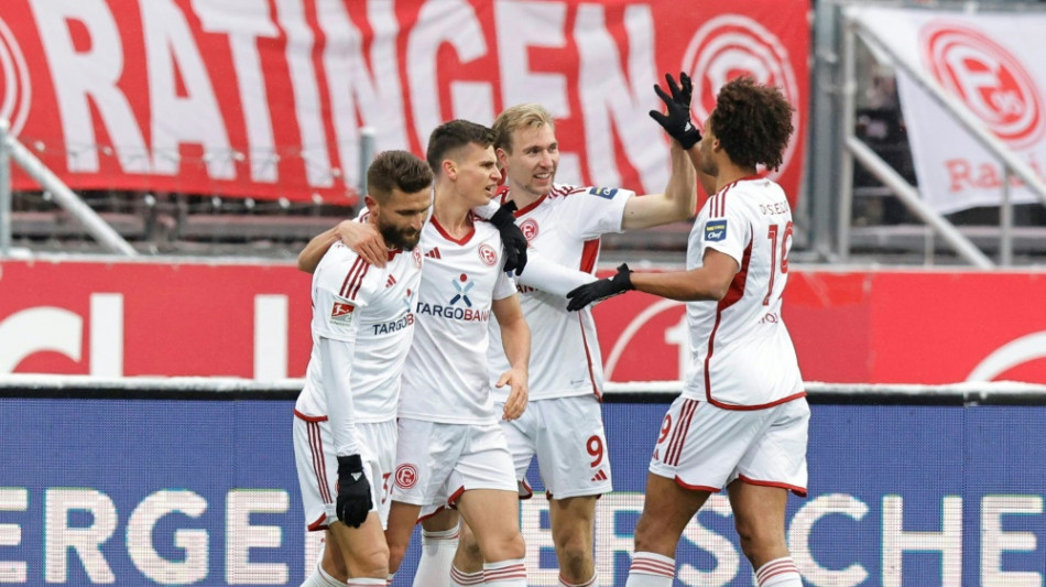 Kiel, D&uuml;sseldorf und F&uuml;rth bleiben mit Siegen oben dran