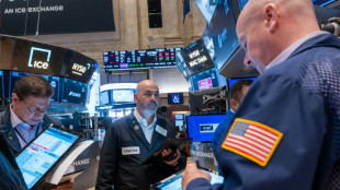 Wall Street finit en ordre dispersé, seul le Dow Jones brille