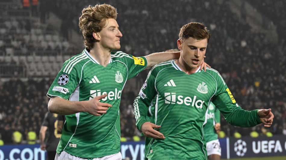 Champions: il Newcastle travolge 6-1 il Qarabak ed &eacute; negli ottavi