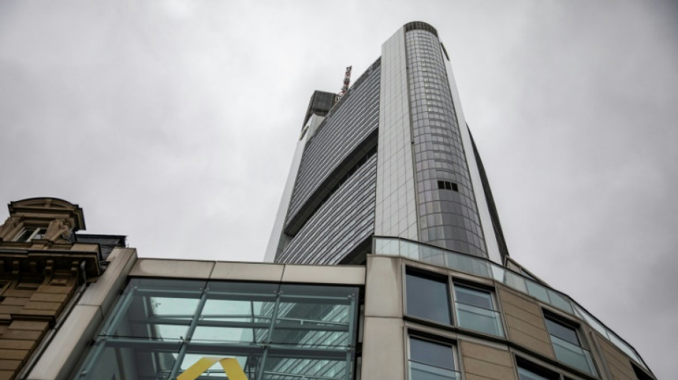 Bayerische Polizei warnt vor gefährlichen Briefen wegen Commerzbank-Erpressung